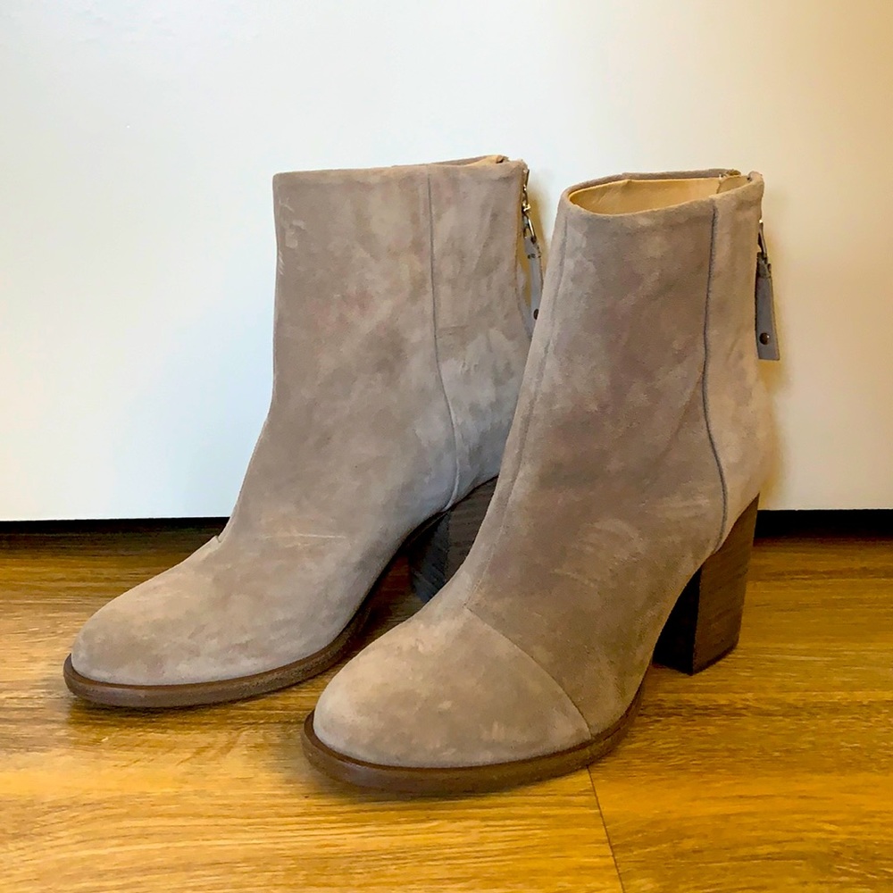 Brand new pair of rag & bone suede boots